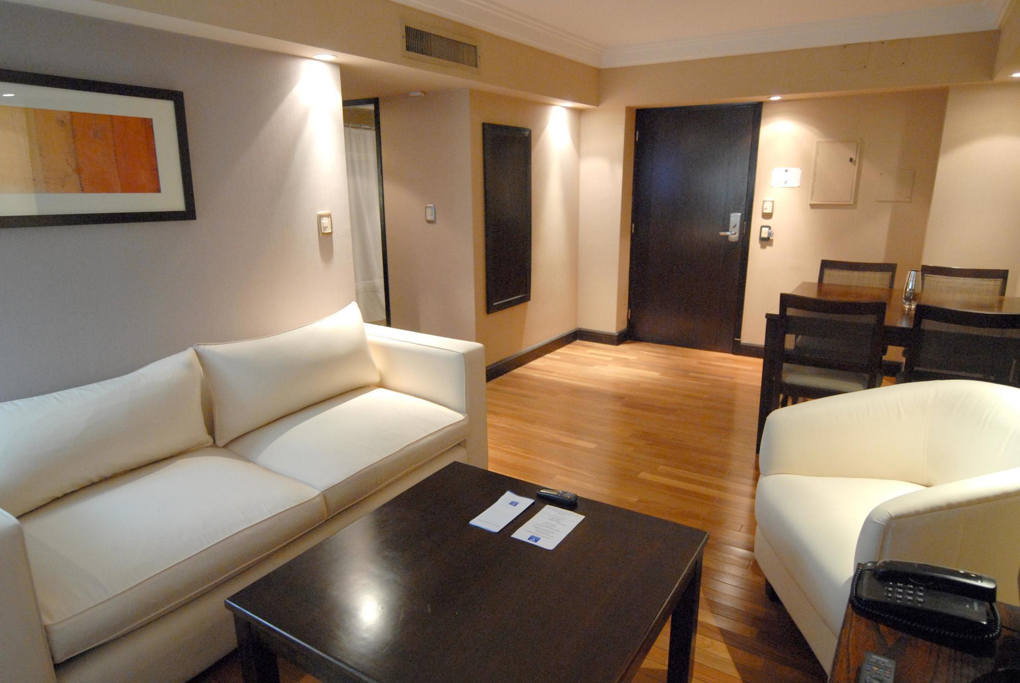 Premium Tower Suites Μεντόζα Εξωτερικό φωτογραφία