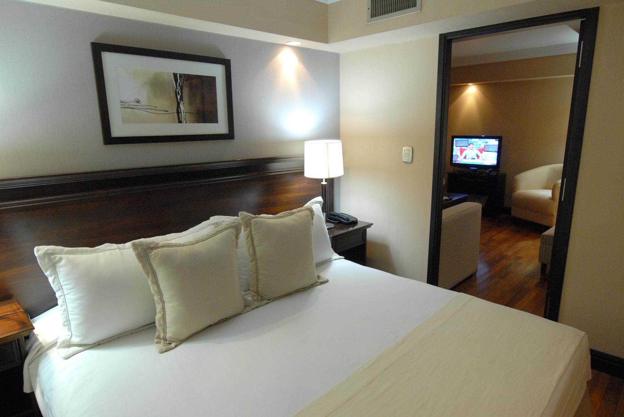 Premium Tower Suites Μεντόζα Εξωτερικό φωτογραφία